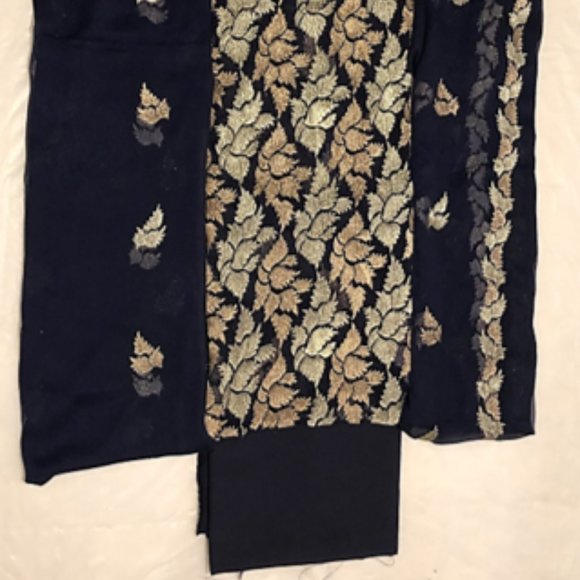 Woman's unstitched Pakistani suit - Picture 1 of 3